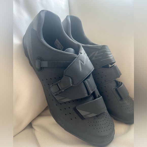 Shimano Men’s Cycling/Spinning Shoes - Picture 1 of 3